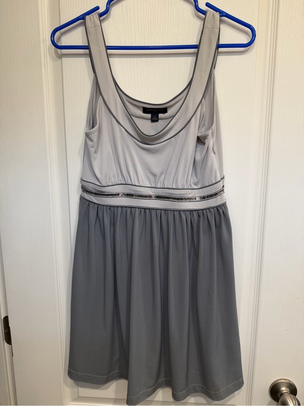 Stunning Banana Republic Two-Tone Gray Sleeveless Dress with Metallic Waistband